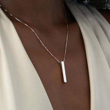 Charger l&#39;image dans la galerie, Collier barre tridimensionnelle avec zircone X0004 gravure personnalisé avec prénom texte
