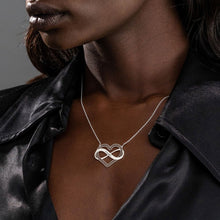 Charger l&#39;image dans la galerie, Collier Boucle Infinie avec pendentif cœur gravé X0029 longueur réglable gravure personnalisé avec texte prénom
